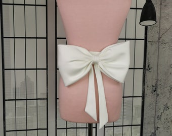 Detachable Wedding Dress Bow, Ivory Matte Satin Bridal Belt