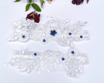 Bridal garter set in off white and blue, Wedding garter made from lace and pearls, One size Wedding Garter,Off white Lace Garter,Toss Garter