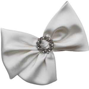 Bridal Detachable bow, Detachable Wedding Dress Bow, Wedding Bow, Bridal Bow, Big Wedding Bow, Bridal accessories, Bow, Ivory separate bow