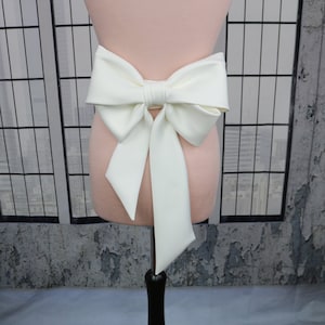 Detachable Wedding Dress Bow, Bow with Sash, Wedding Bow, Bridal Bow, Big Wedding Bow, Bridal accessories, Bow, Large Bow Sash