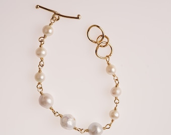 Pearl Bracelet/Handmade Pearl Bracelet/Gold Plated Bracelet/Wire Wrap Pearl Bracelet/Brass Wire Wrap Pearl Bracelet/Pearl Jewelry/Bracelet