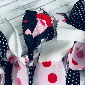 Gnome Valentines Day Rag Tie Garland, Gnome Valentines Day MantleDecor, Valentines Farmhouse Decor, Red, White and Black Valentines Garland