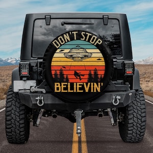 Housse de roue de secours Bigfoot ovni drôle, housse de roue de secours Yeti Sasquatch, cadeau humour adulte, cadeau paranormal de cryptozoologie