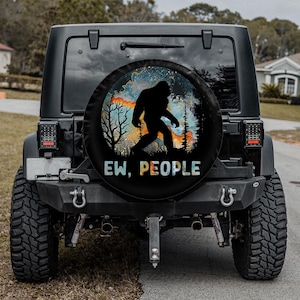 Sasquatch Housse de roue de secours Bigfoot, Ew People, Housse de roue de secours Bigfoot, Cadeau randonnée yéti, Housse de roue de secours Monstre du Loch Ness, Cadeaux camping-car