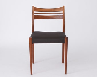 1 di 4 sedie da pranzo tedesche vintage, anni &#39;60-&#39;70, faggio tinto e skai nero - Mid-Century Modern