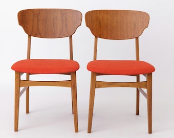 2 of 5 Danish Dining Chairs – Teak & Oak, 1960s, Red-Orange Upholstery