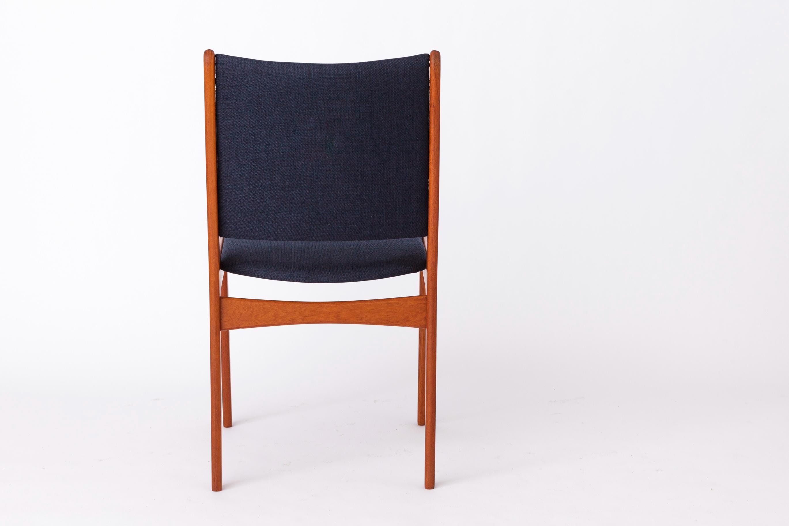 4 of 8 Johannes Andersen Dining Chairs | Danish Teak Mid-century