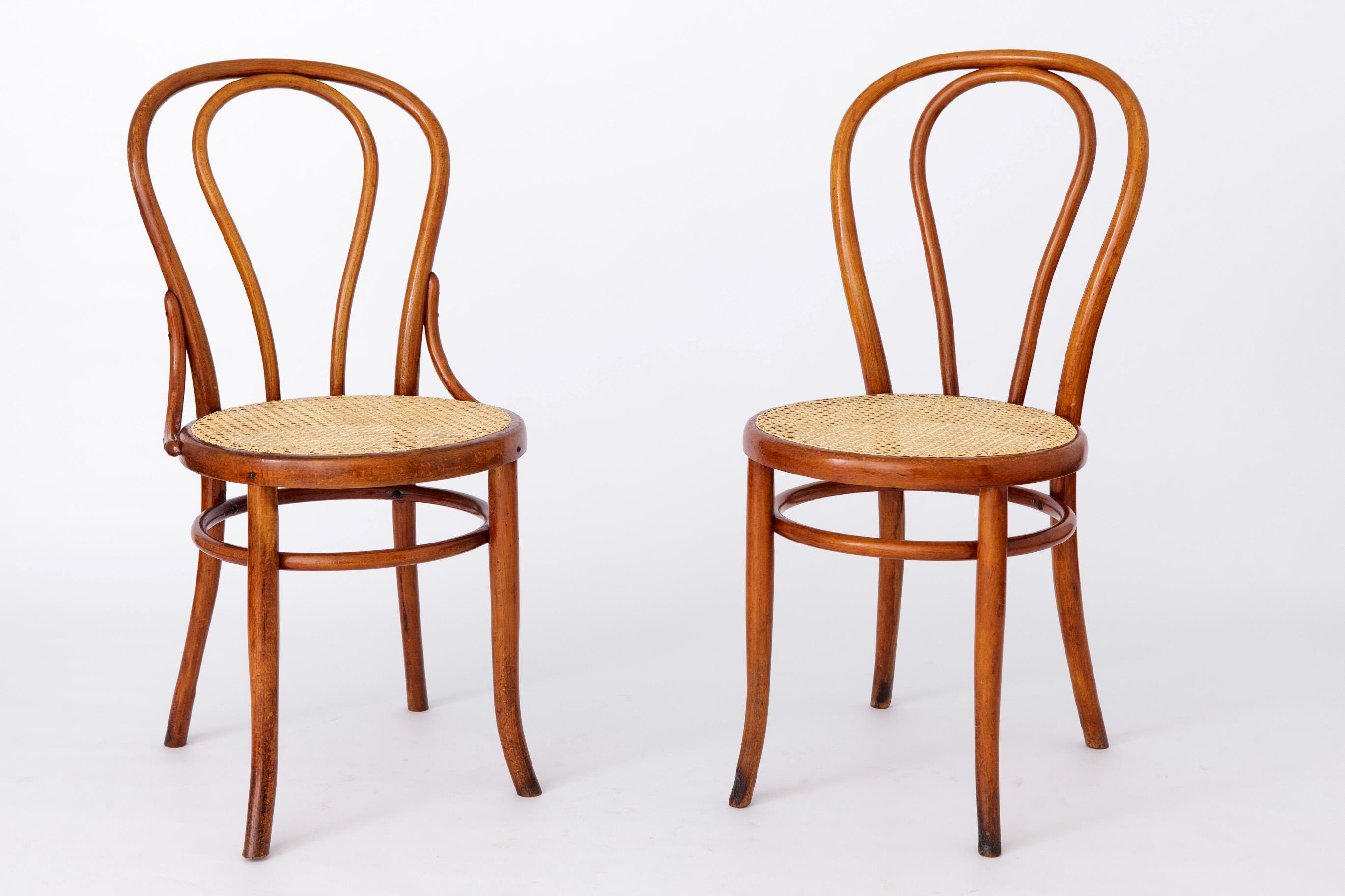 Furniture Michael Thonet Thonet 18 Vintage Bentwood Chairs, Thonet