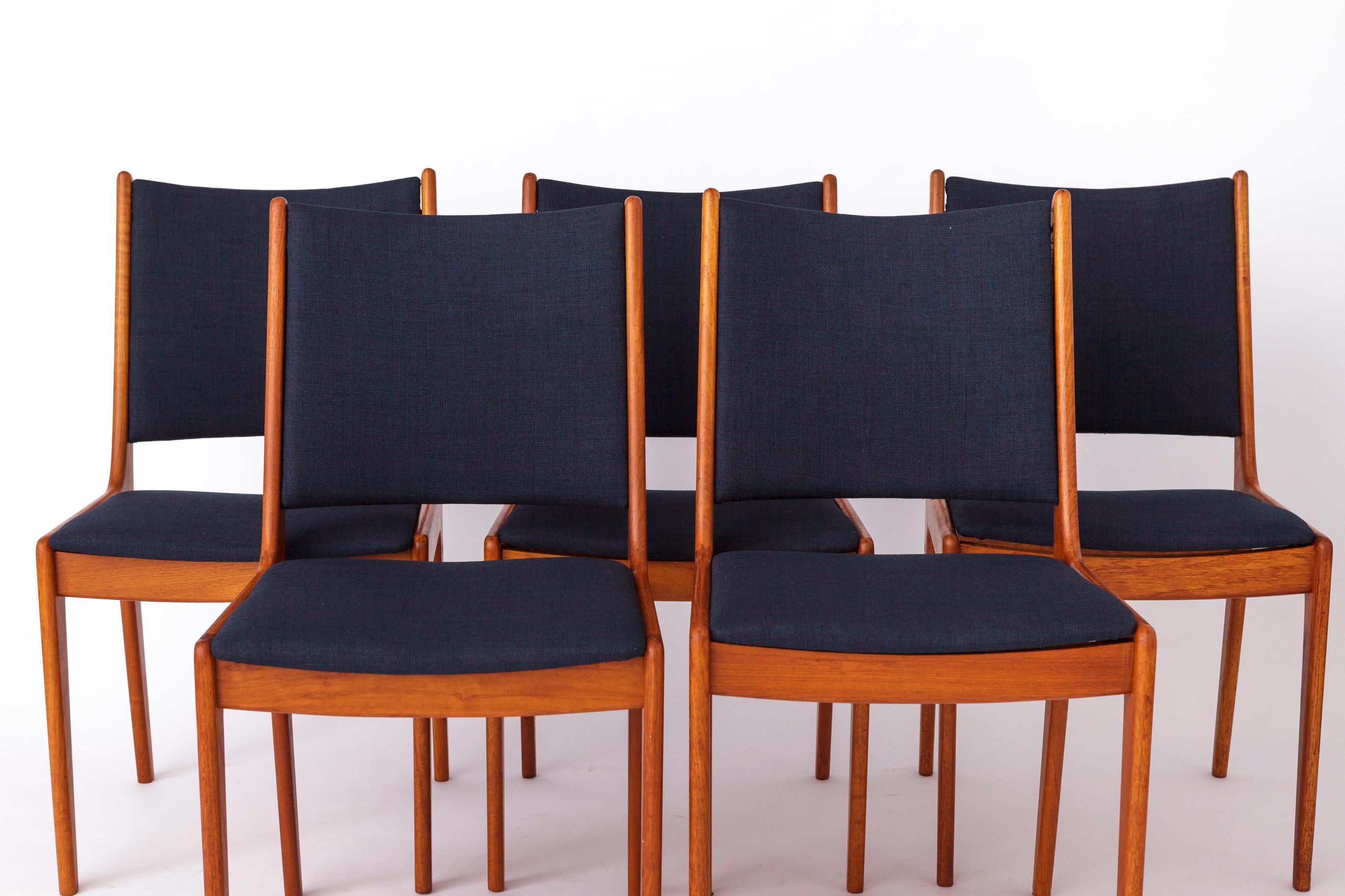 4 of 8 Johannes Andersen Dining Chairs | Danish Teak Mid-century