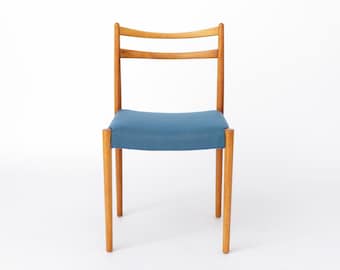 Vintage Lübke eetkamerstoel, Duitsland jaren 70, beukenhouten stoel, blauwe gestoffeerde zitting, stoel in mid-century modern stijl.