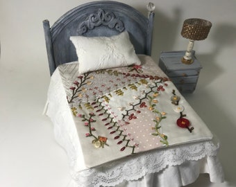 Miniature patchwork embroidered quilt. Double bed blanket for dollhouse. 1:12 scale bedding. Vintage quilt. Embroidered bedspread, Bed linen