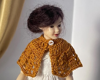 Dollhouse miniatures crochet shawl for dolls, 1:12 scale Heidi Ott dolls clothes.