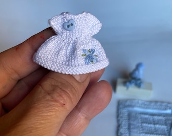 Miniature baby clothes, Miniature baby accessories, Dollhouse Baby clothes, Baby room  1/12, Baby layette, Newborn Blanket and Dress