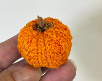 Miniature Crochet Pumpkins – 1/12 Scale Fall Dollhouse Decor, Rustic Autumn Accessories