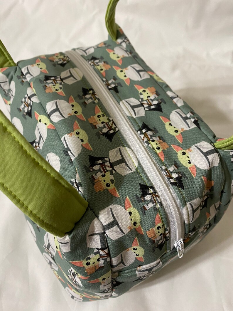 Baby Yoda Star Wars Mandalorian Hello Friend Chubby Lunch Box