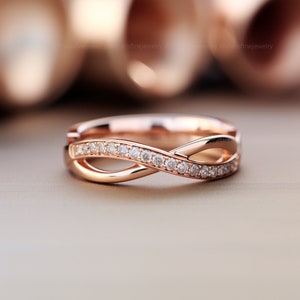 Obrączka z diamentami typu infinity, wyjątkowy prezent dla niej, obrączka ślubna z diamentami i złotem, obrączka ślubna z symbolem infinity, obrączka ślubna ze złota, pierścionek z brylantami w kształcie fali