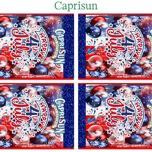 Pu&ograve; includere: Quattro confezioni di bevande Capri Sun con un design patriottico. Ogni confezione presenta una grafica "Happy 4th of July" con palloncini, fuochi d'artificio e stelle rosse, bianche e blu. &Egrave; visibile anche il testo "Capri Sun All Natural".