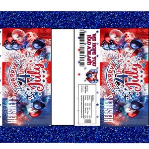 Pu&ograve; includere: Confezione di barretta di cioccolato Hershey's con un design patriottico per il 4 luglio. La confezione presenta colori rosso, bianco e blu, fuochi d'artificio, palloncini e la scritta "Happy 4th of July". &Egrave; incluso anche il testo "We hope you had a blast".