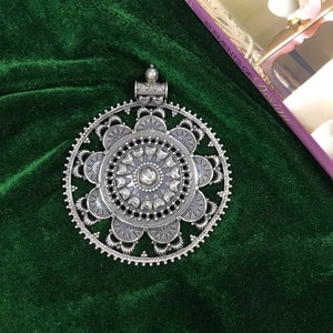 Handmade 925 Sterling Silver Pendant, Beautiful Vintage Pendant, Antique Pendant, Traditional Indian Design Pendant, Weight: 71.6 Grams