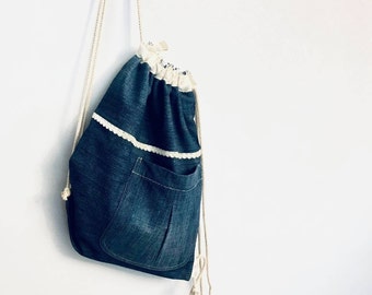 Denim drawstring backpack bag | BLUE JEANS