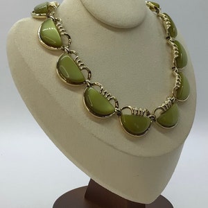 Vintage Estate Coro Gold tone Lime Apple Green Half Moon Lucite Choker Necklace image 3