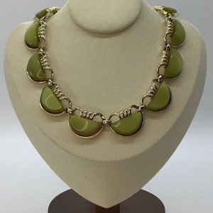 Vintage Estate Coro Gold tone Lime Apple Green Half Moon Lucite Choker Necklace image 4