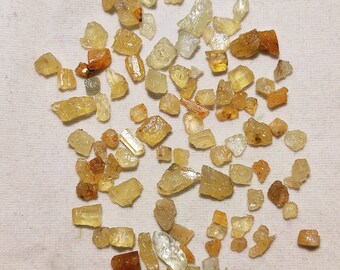 Aguamarina amarilla natural en bruto de 10 gramos: piedra preciosa heliodoro