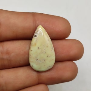 Natural yellow lemon chrysoprase cabochon rare lemon chrysoprase healing mineral stone highly smooth polished gemstone for jewelry M7063