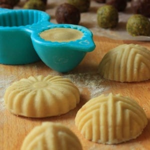 Mamool Mould And Cookie Handmade Pistachio And Ajwa Maamoul Handmade , Kitchen Supply