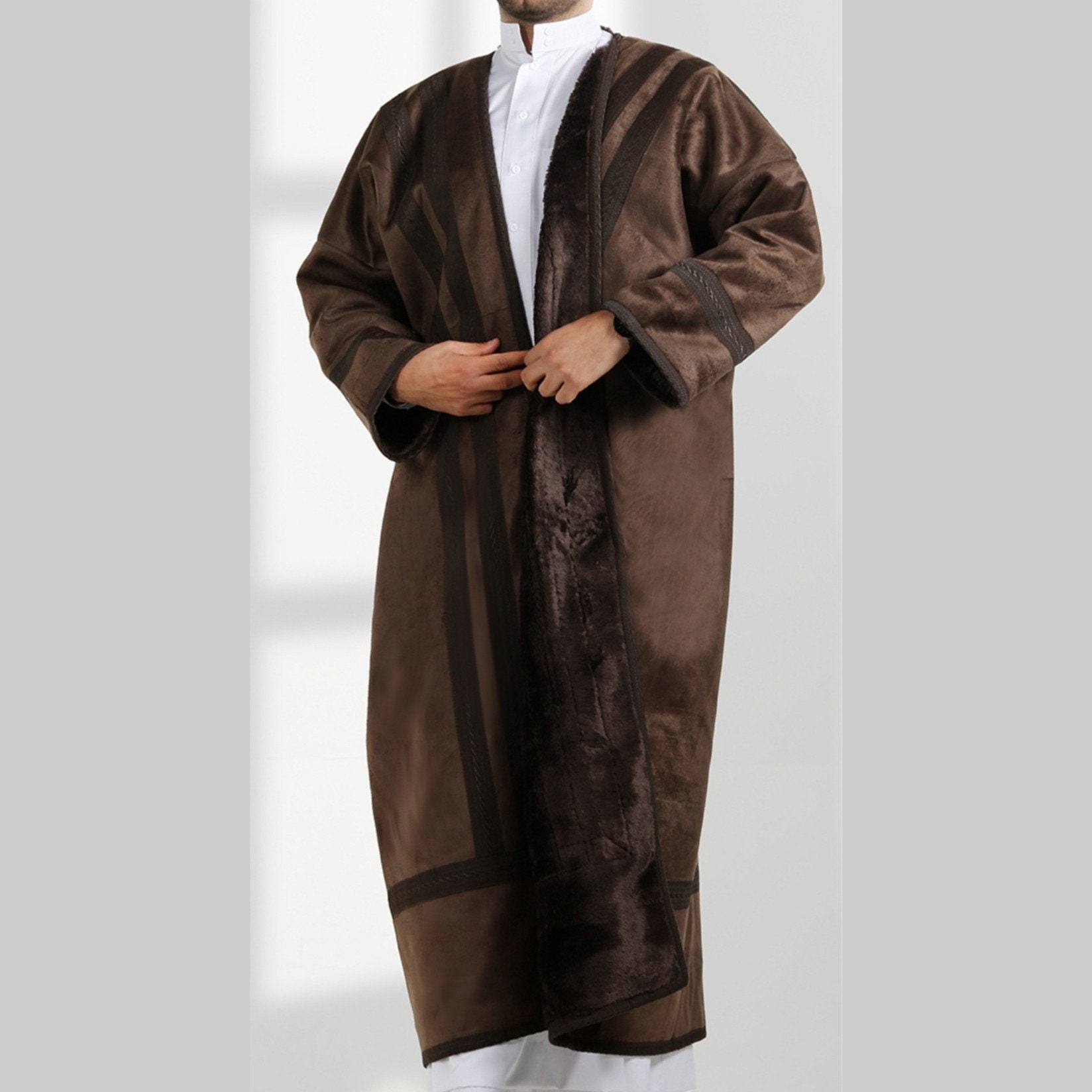 Farwa Men Coats Hand-stitched From Heavy Fur to Protect