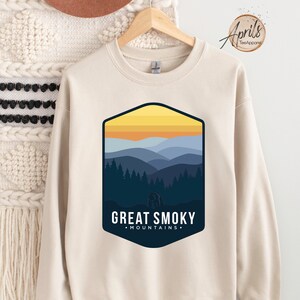 Great Smoky Mountains Sweatshirt, Smoky Mountains Hoodie, Camping Sweatshirt, Camping Hoodie, Hiking Hoodie, Mountains Sweatshirt