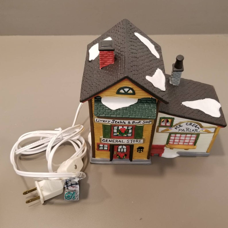 Vintage Copperfield Keepsake Porcelain Lighted House General Store
