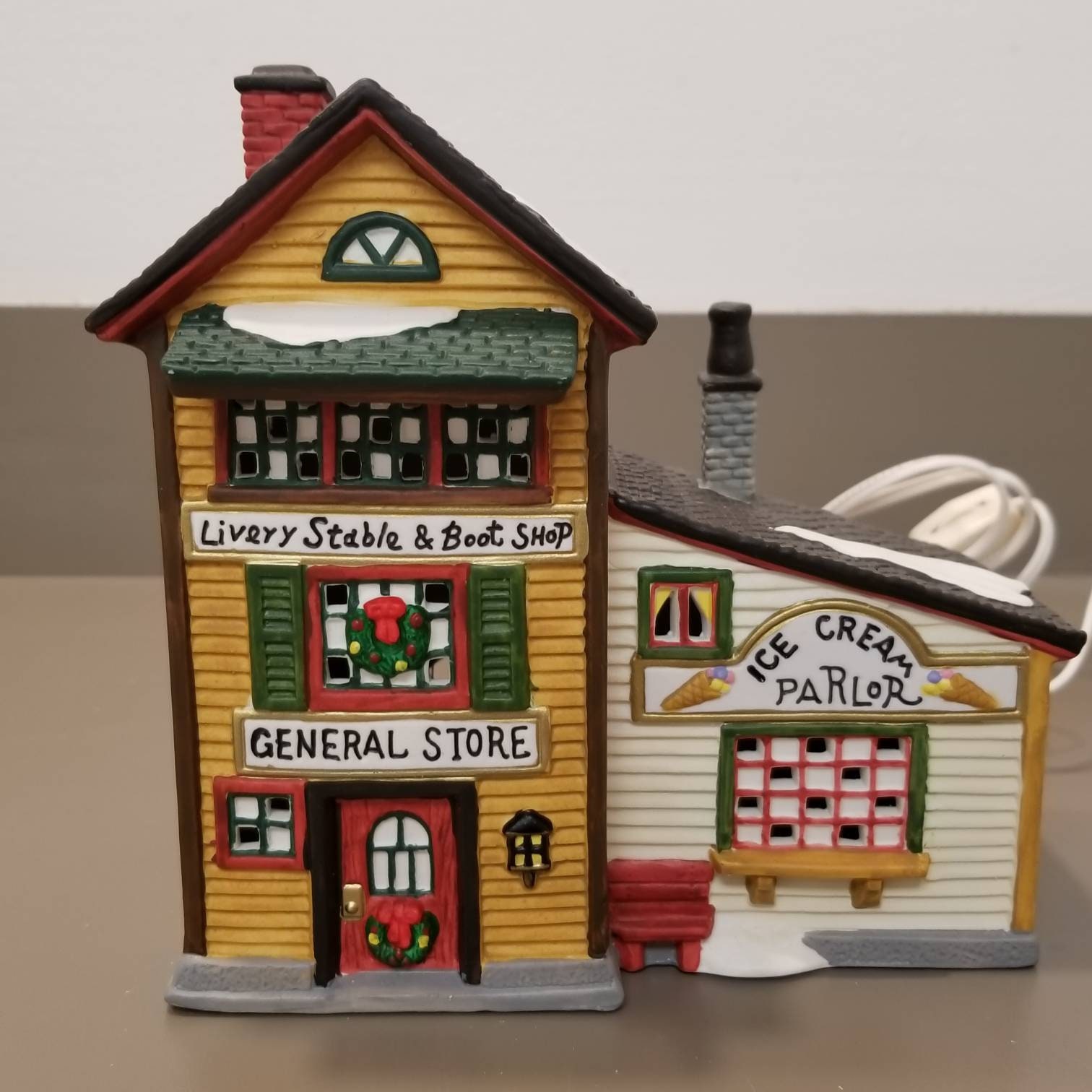 Vintage Copperfield Keepsake Porcelain Lighted House General Store