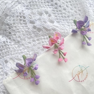 Gehäkelte Blume Lesezeichen/Handgefertigtes Blumen Geschenk/Geschenk für Sie|Ihn/Für die Buchliebhaber/Wisteria/Häkelblume Einzigartiges Geschenk