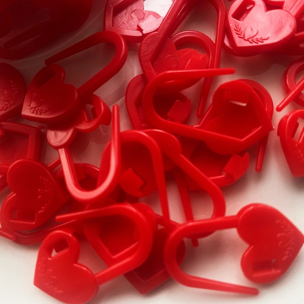 20 PCS Red Heart Plastic safety pins,Stitch Markers,plastic stitch holder,Socks stitch marker clip,Craft supplies,for knitting and crochet