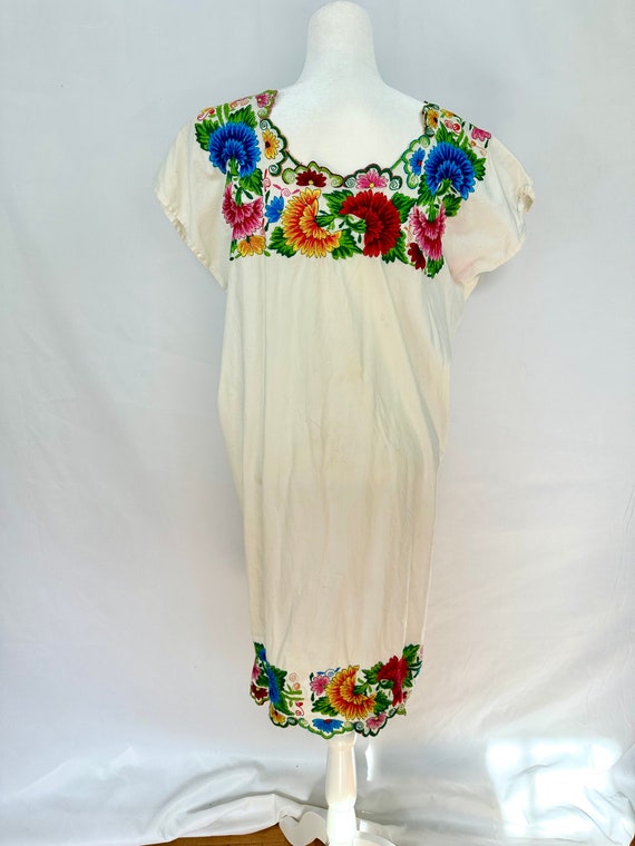 Vintage 1960’s/70’s Embroidered Mexican Dress - image 4