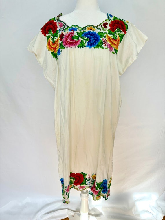 Vintage 1960’s/70’s Embroidered Mexican Dress - image 2