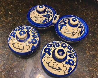 Juego de desayuno de cerámica palestina Blue Zeit & Zatar y Jibneh y Labaneh. Cuenco de cerámica hecho y pintado a mano en Palestina.
