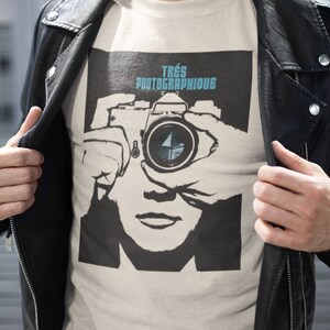 Trés Photographique - 100% Organic Cotton Unisex T-Shirt featuring Retro French Photography Art - White / Vintage Beige