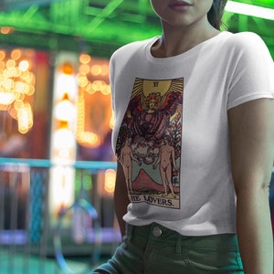 Tarot T-shirt: VI The Lovers Tarot Card - 100% biologisch katoen, uniseks T-shirt met klassieke kunst wit / vintage beige