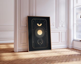 Könnte beinhalten: Ein rechteckiges gerahmtes Wandbild mit schwarzem Hintergrund und goldenen himmlischen Linienzeichnungen. Das Design zeigt eine zentrale Sonne, eine Mondsichel, Sterne und geometrische Muster sowie die römische Ziffer X unten.