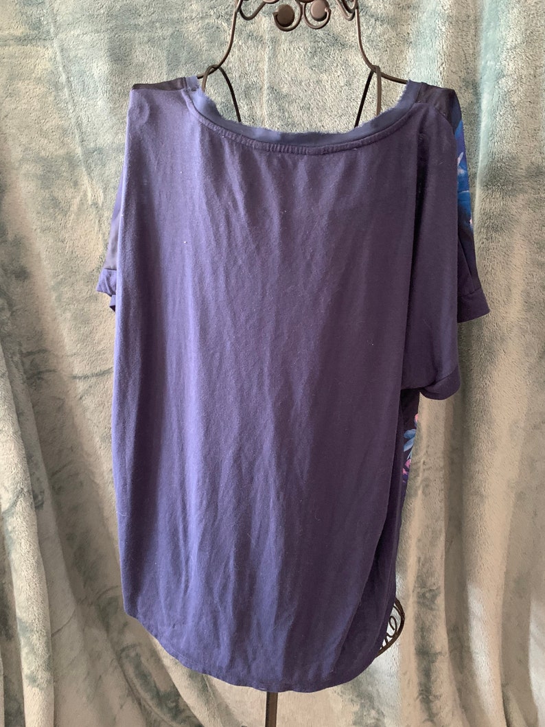 Extra large Indigo floral top by Vera Wang