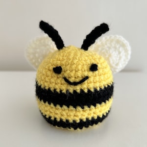 PATTERN Bee Chocolate Orange Cover Crochet Pattern