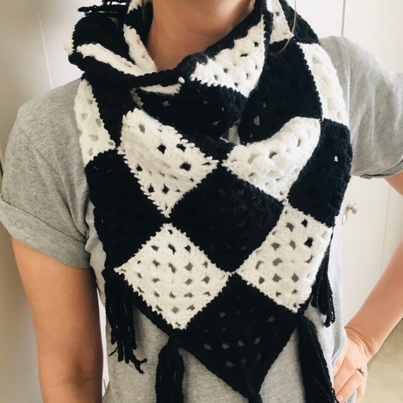 crochet black and white scarf
