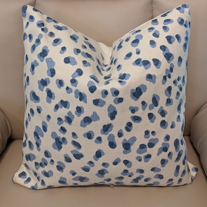 Blue and White Mira Animal print Handmade Decorative Pillow Cover - Snow Leopard