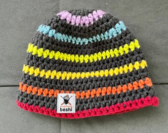 Myboshi Wollmütze Häkelmütze Beanie LGBTQ Regenbogen Gay Pride Grau