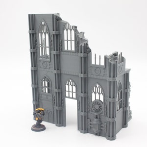 3D Printed &#39;C Shaped&#39; Two Level Gothic Ruined Temple Building Terrain for 28mm Tabletop Miniature Wargaming