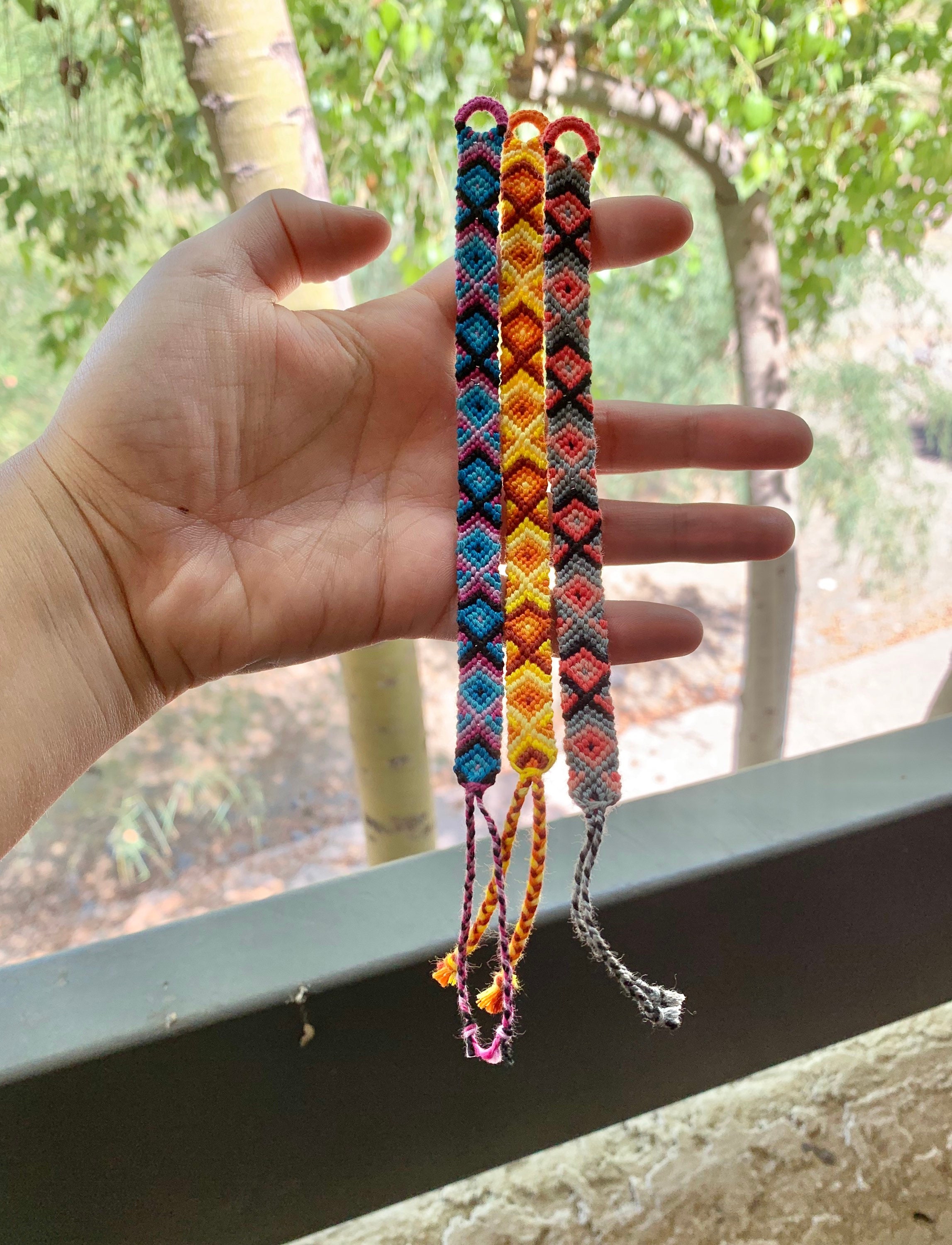 Normal pattern #38475 variation #44051 | BraceletBook | String bracelet  patterns, Friendship bracelet patterns, Crochet bracelet pattern