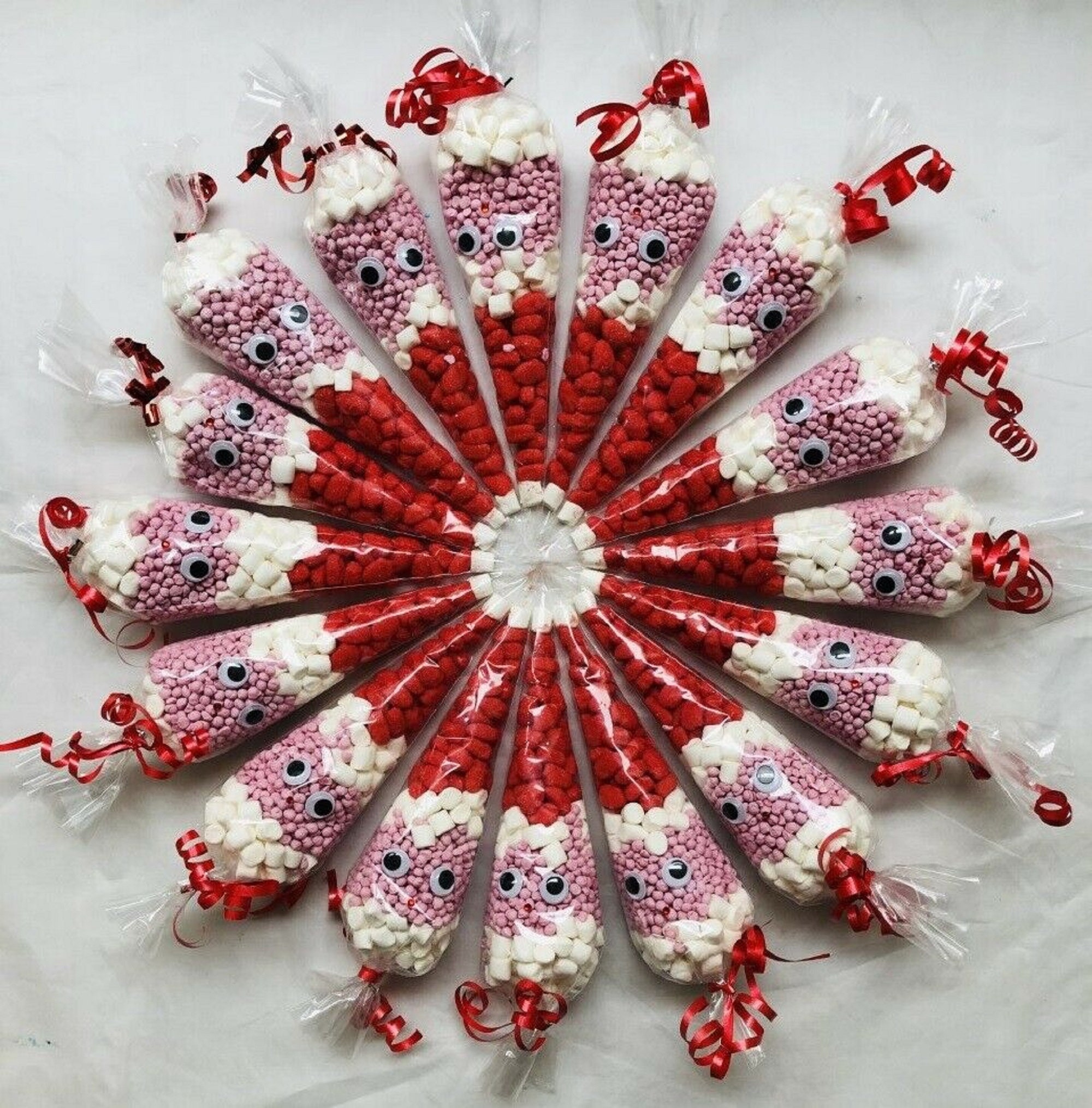 Santa Face Christmas Sweet Candy Cones Sweets Party Bags Filled Bag Sweet  Cone