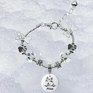Personalized Husky Dog Bracelet Custom Name Engraved  Dog Bangle, Husky Gift,  Memorial Keepsake for Dog Mom, Dog Lover Jewelry